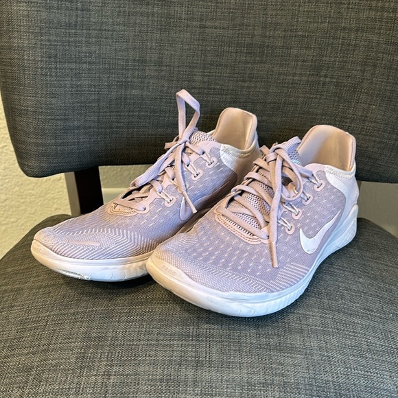 Women’s 2018 Nike Free RN Running Shoe in Elemental Rose/Gunsmoke Size 8.5 - Picture 2 of 10